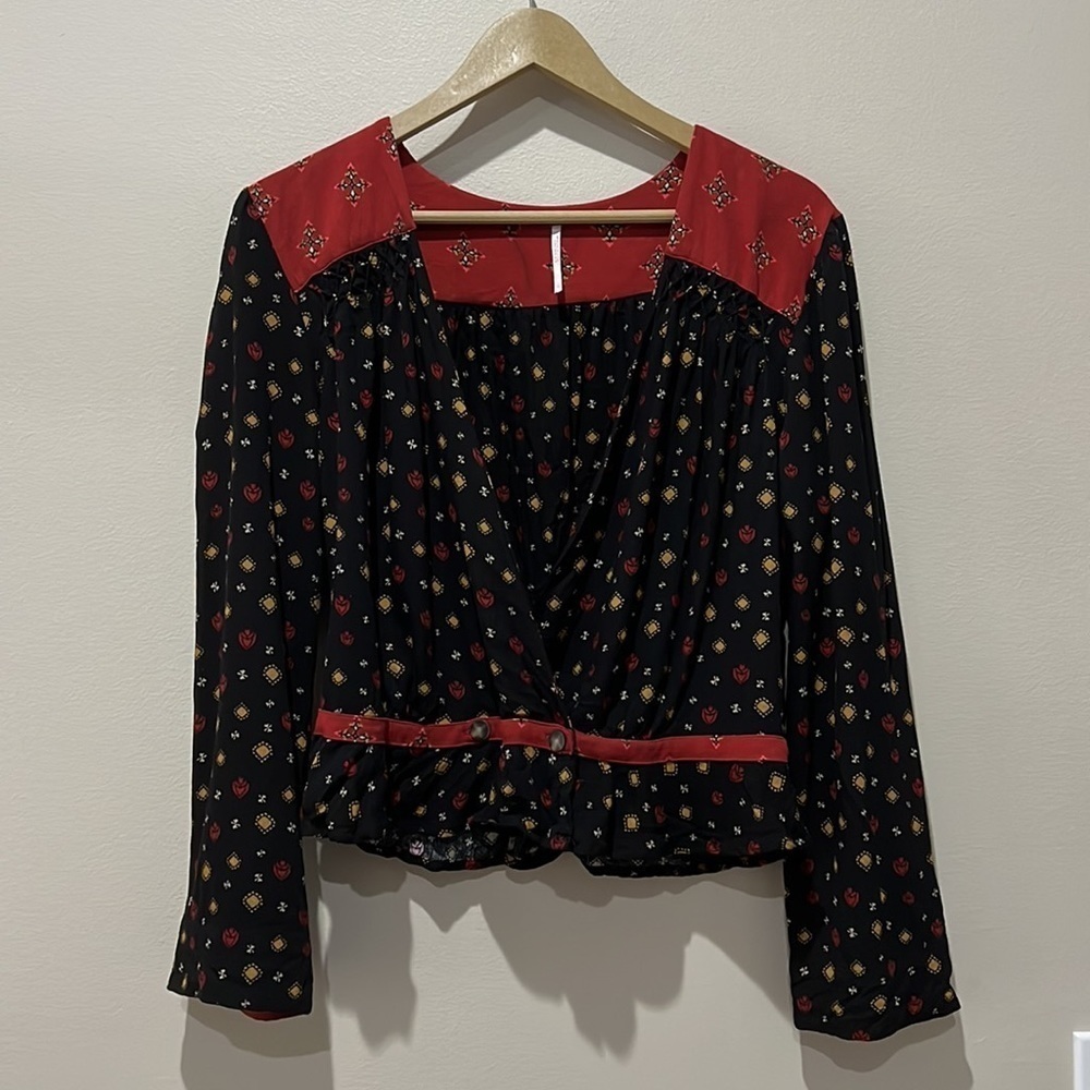 Free People Printed Long Sleeve Top size L Boho Romantic Cottagecore Witchy Fall